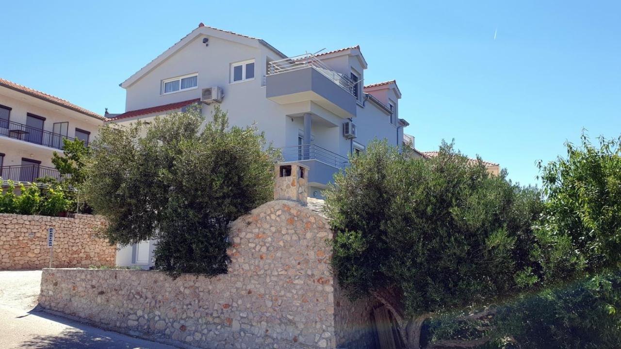 Apartments With A Parking Space Bilo, Primosten - 12870 Luaran gambar
