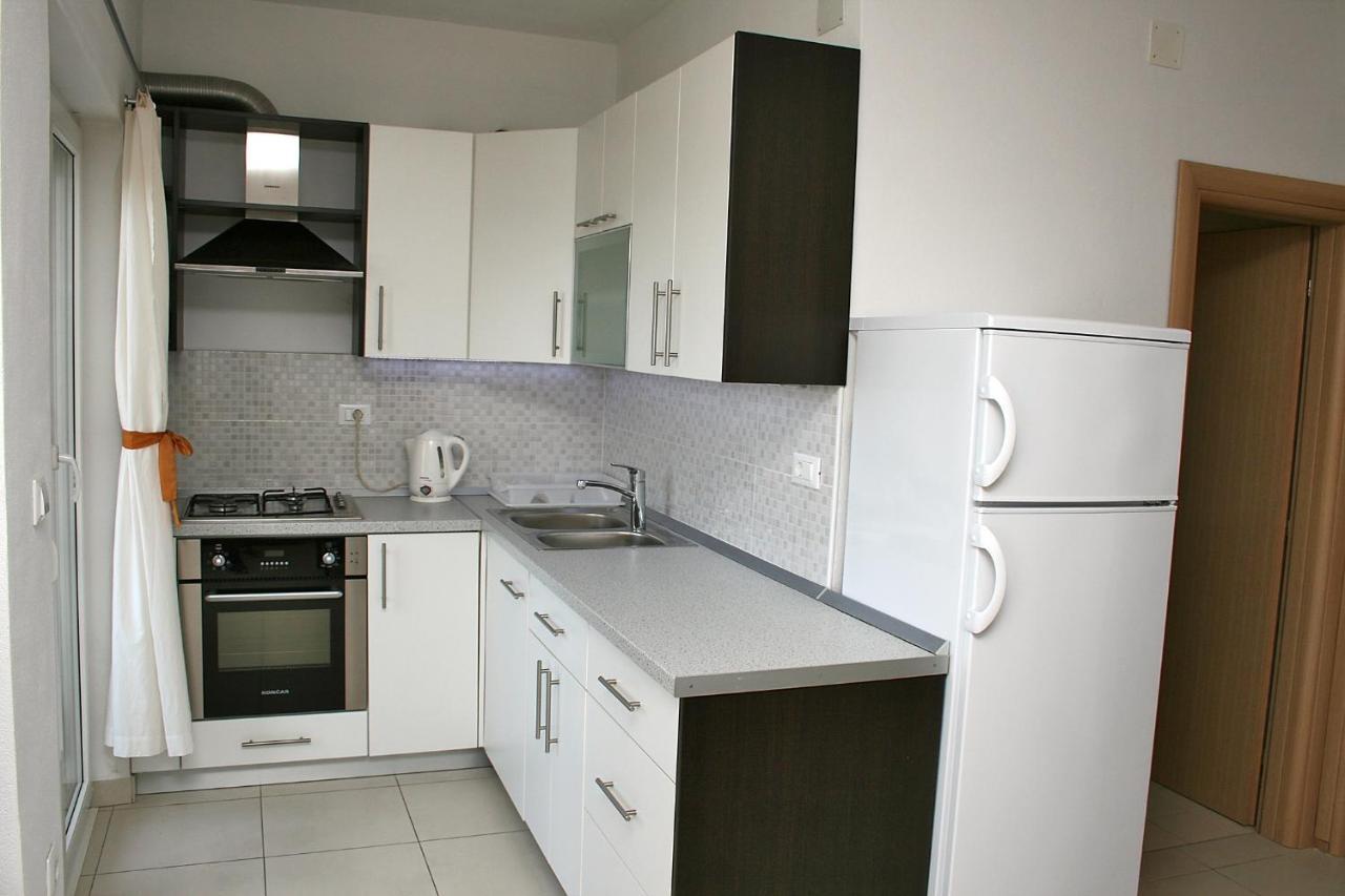 Apartments With A Parking Space Bilo, Primosten - 12870 Luaran gambar